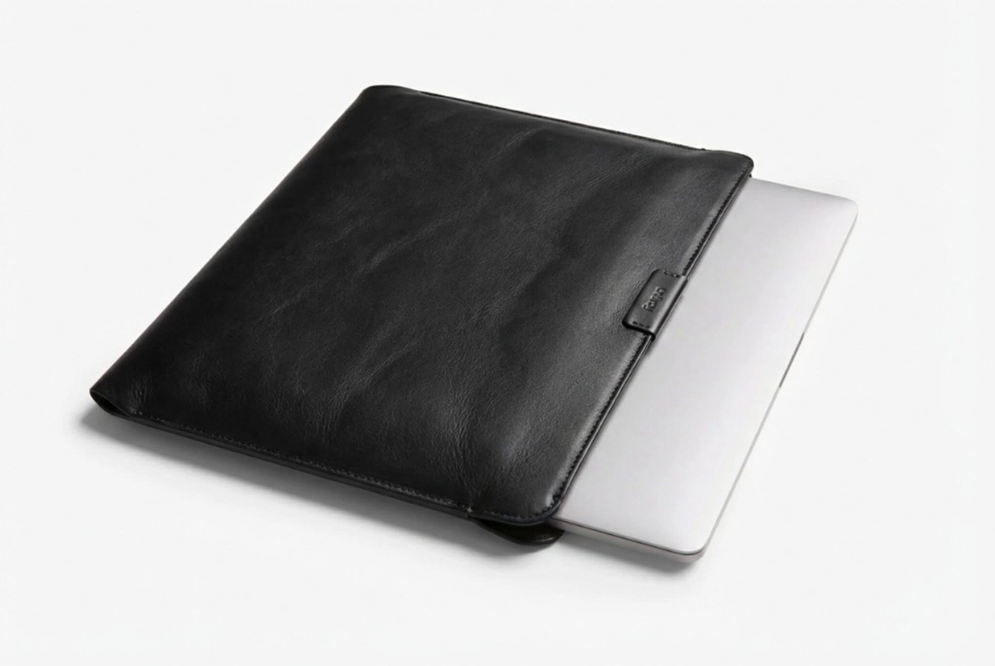 Premium Leather MacBook Sleeve – Magnetic Closure (Zero-Scratch Design)